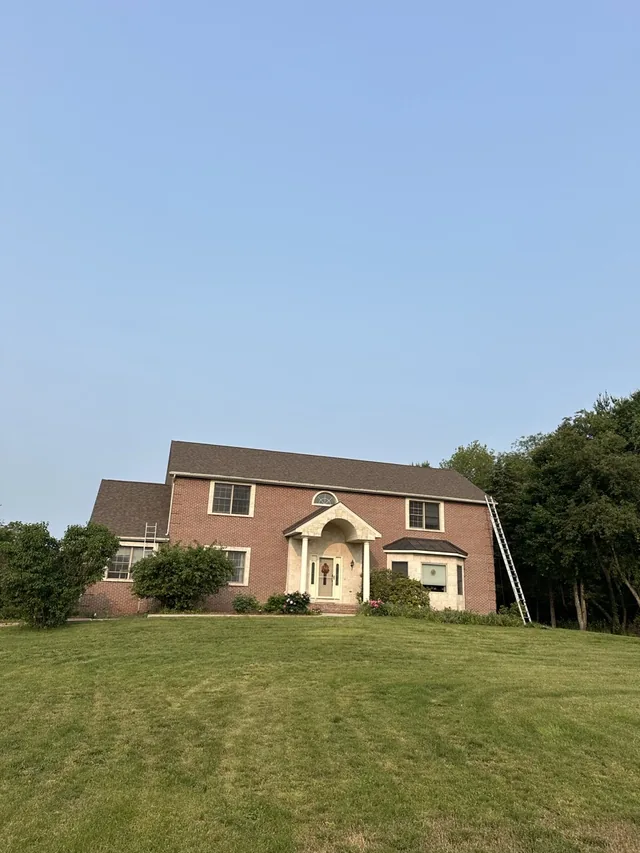 New architectural shingle roof installed by FOUR SEASON CONSTRUCTION INC in NJ